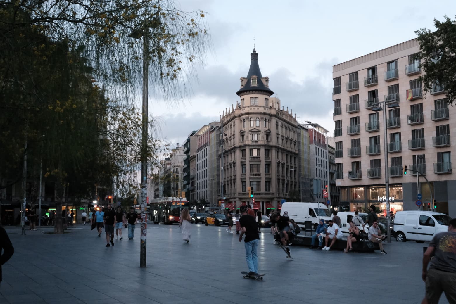 Barcelona Square